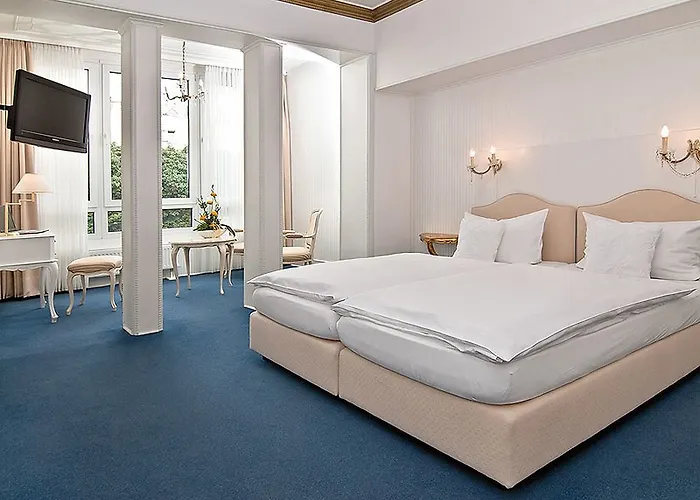 Отель Brenner 3*